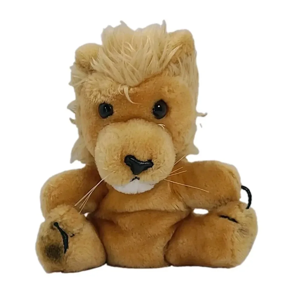 Vintage Dakin sitting Licorice Lion bean plush toy 1979 Korea 7 1/2